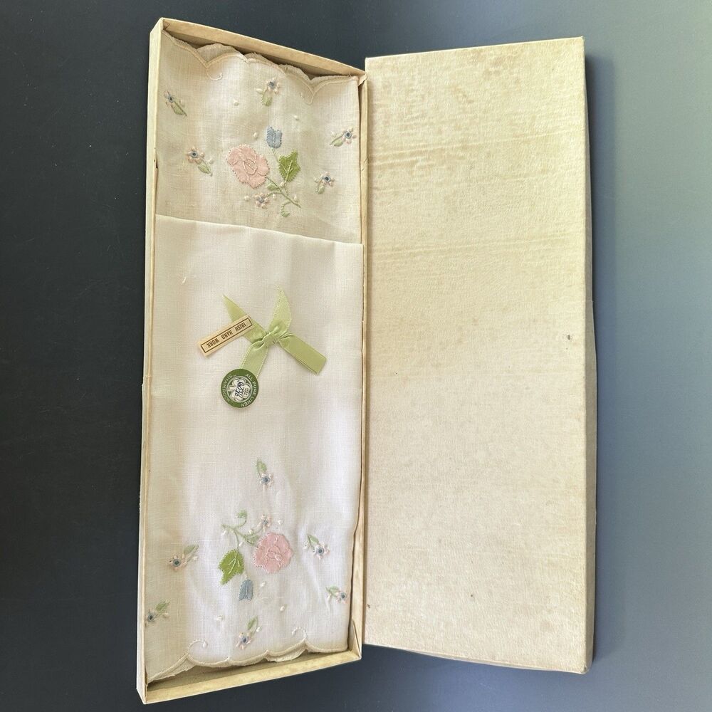 Vintage Irish Linen Hankies Madeira Applique Embroidered Floral Boxed Set Of 2